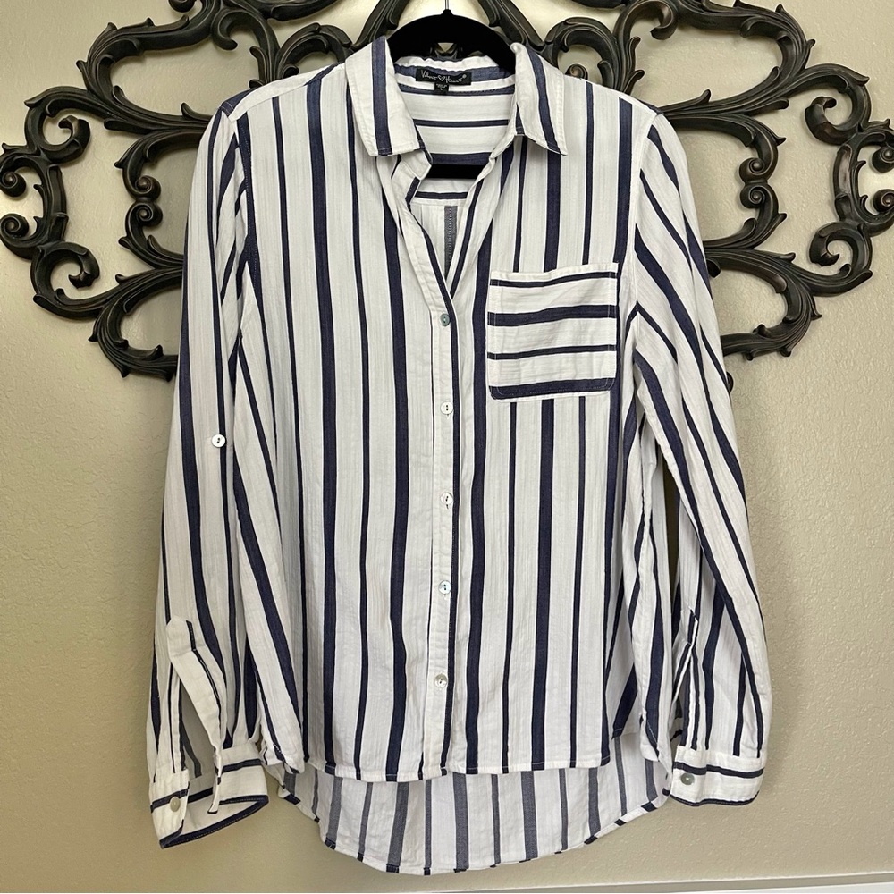 Velvet Heart Women’s Long Sleeve White and Navy Striped Button Down Shirt L - Picture 2 of 15